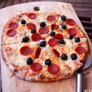 pepperonipizza med oliven