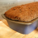 Grovbrød med valnøtter og dadler