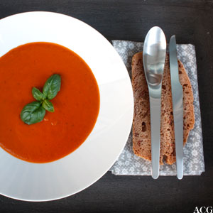 Klassisk tomatsuppe og tomatbrød