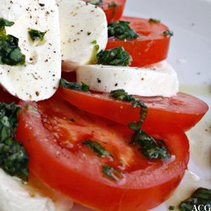 nærbilde av tomatsalat