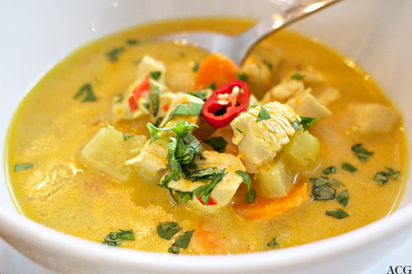 Nærbilde av indisk kyllingsuppe