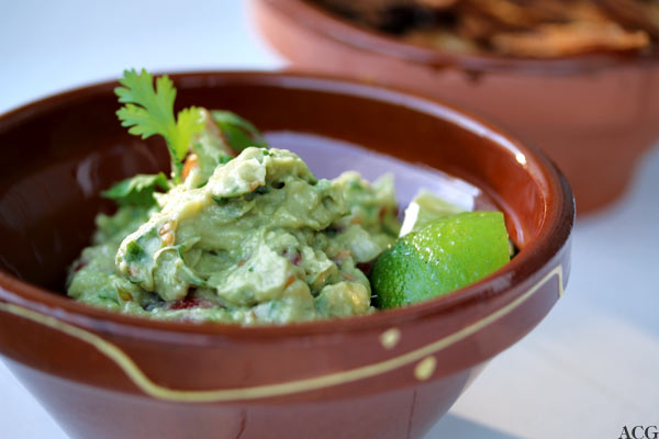 skål med guacamole