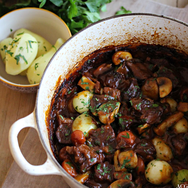 gryte med boeuf bourguignon