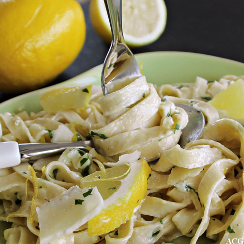 Nærbilde av pasta al limone