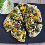 Pizza med spinat, gresskar og bacon