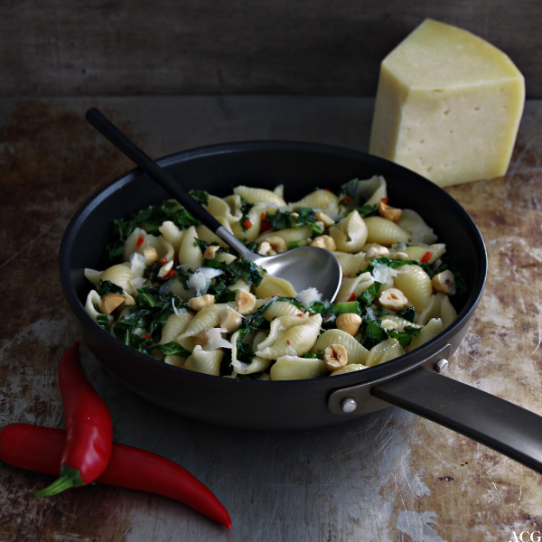 panne med pasta og grønnkål