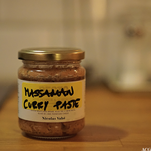 hjemmelaget massaman curry paste