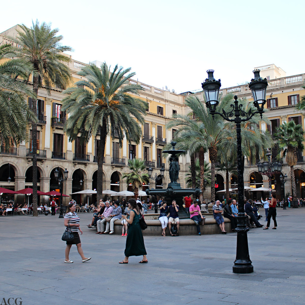 Placa Reial i Barcelona