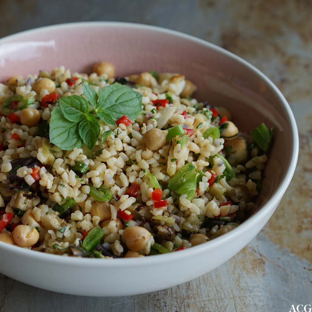 bulgursalat med grillet aubergine