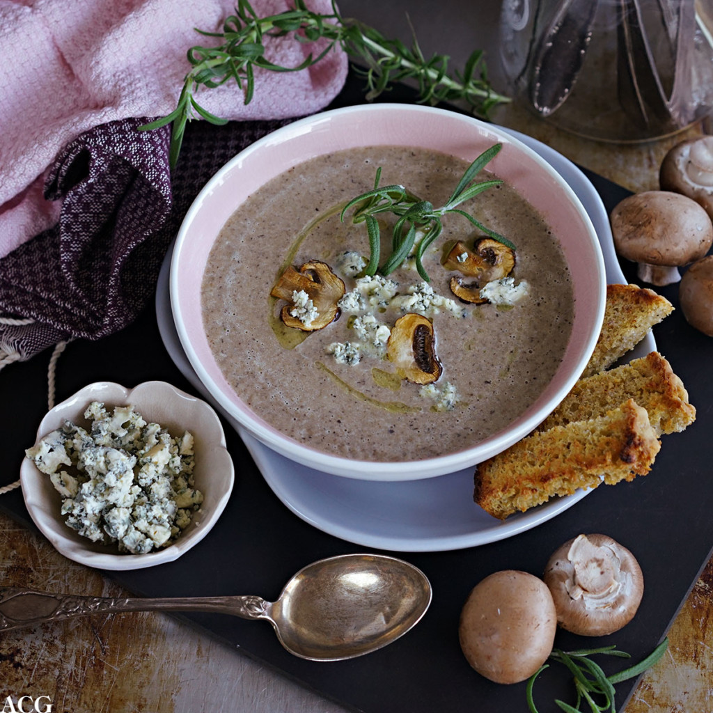 soppsuppe med blåmuggost