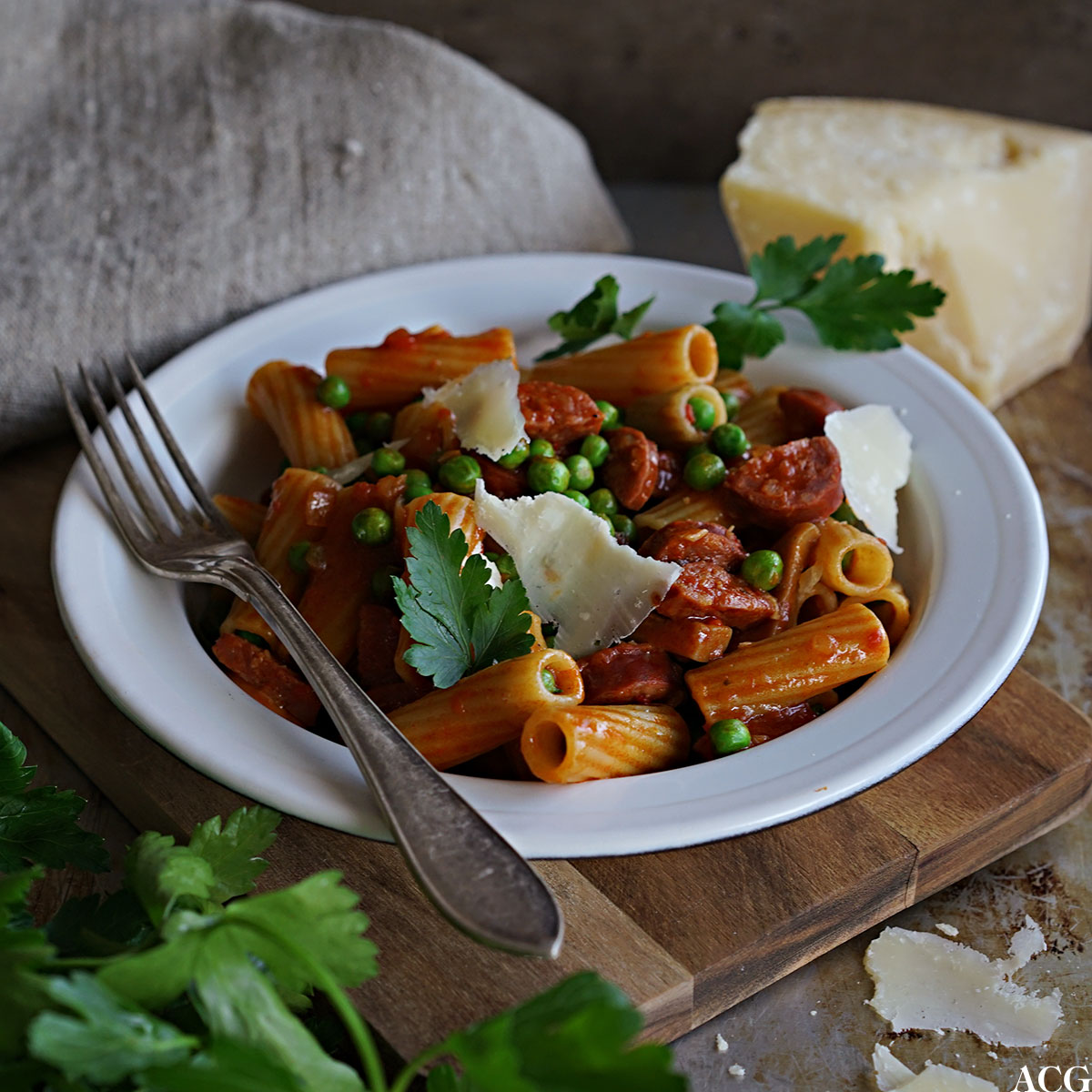 one pot pasta med chorizo og ajvar