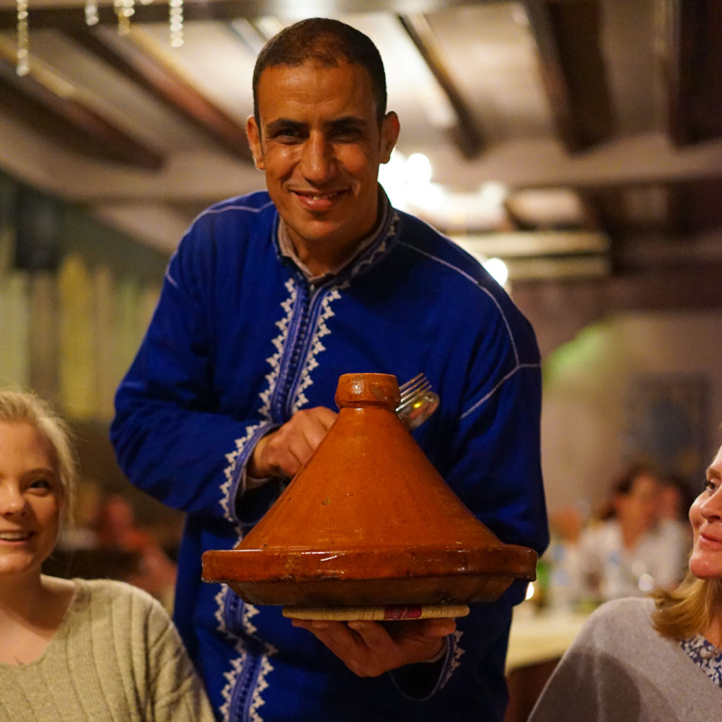 Tagine serveres på Al Baraka