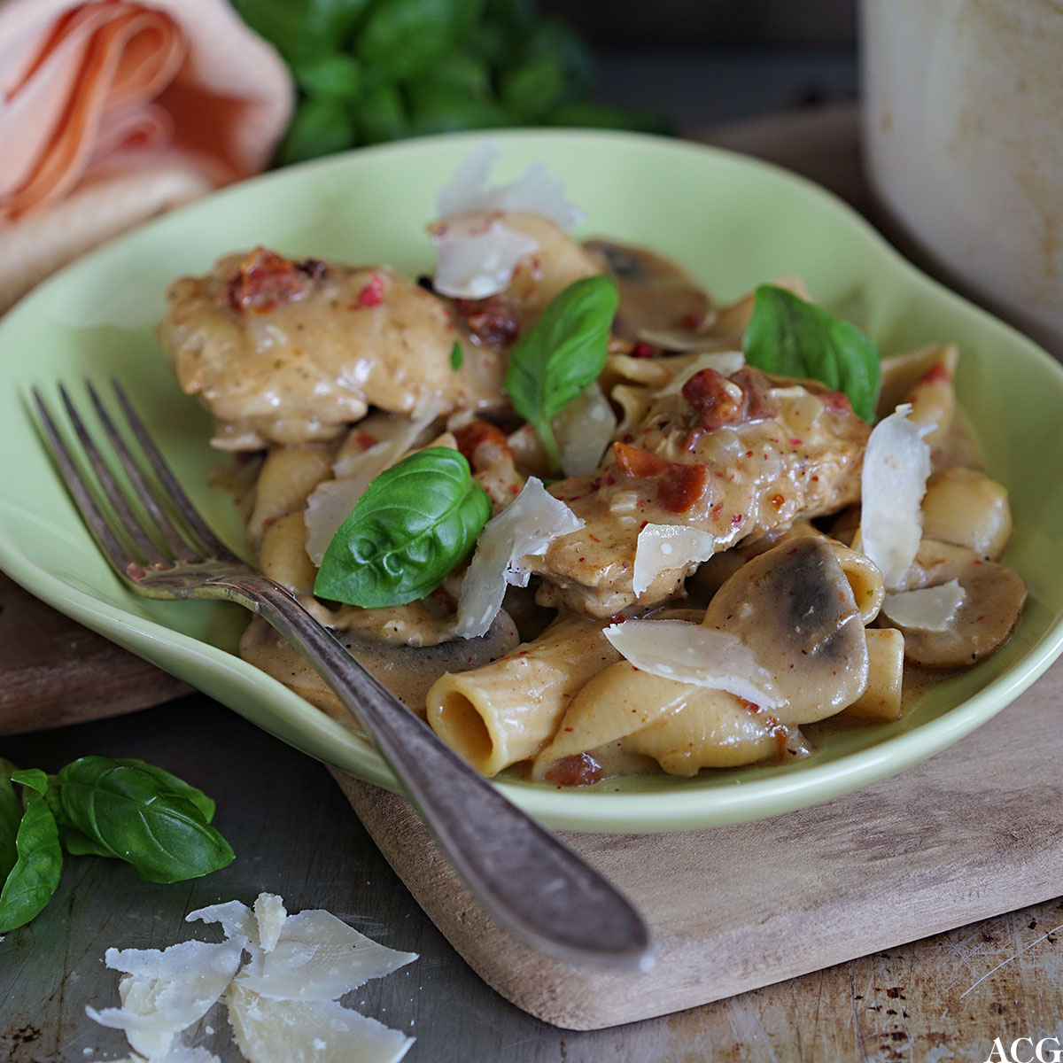 one pot pasta med kylling og soppa