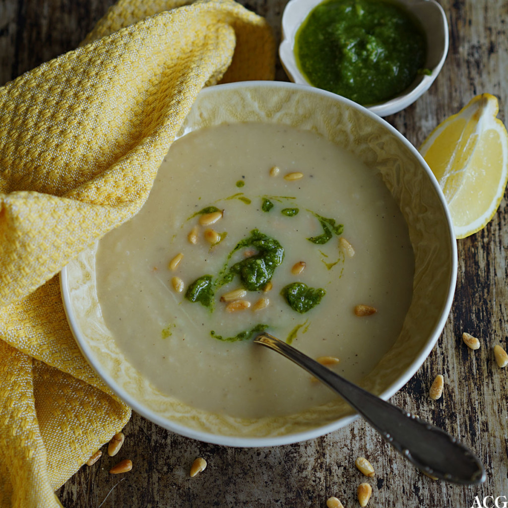 sellerirotsuppe med pesto