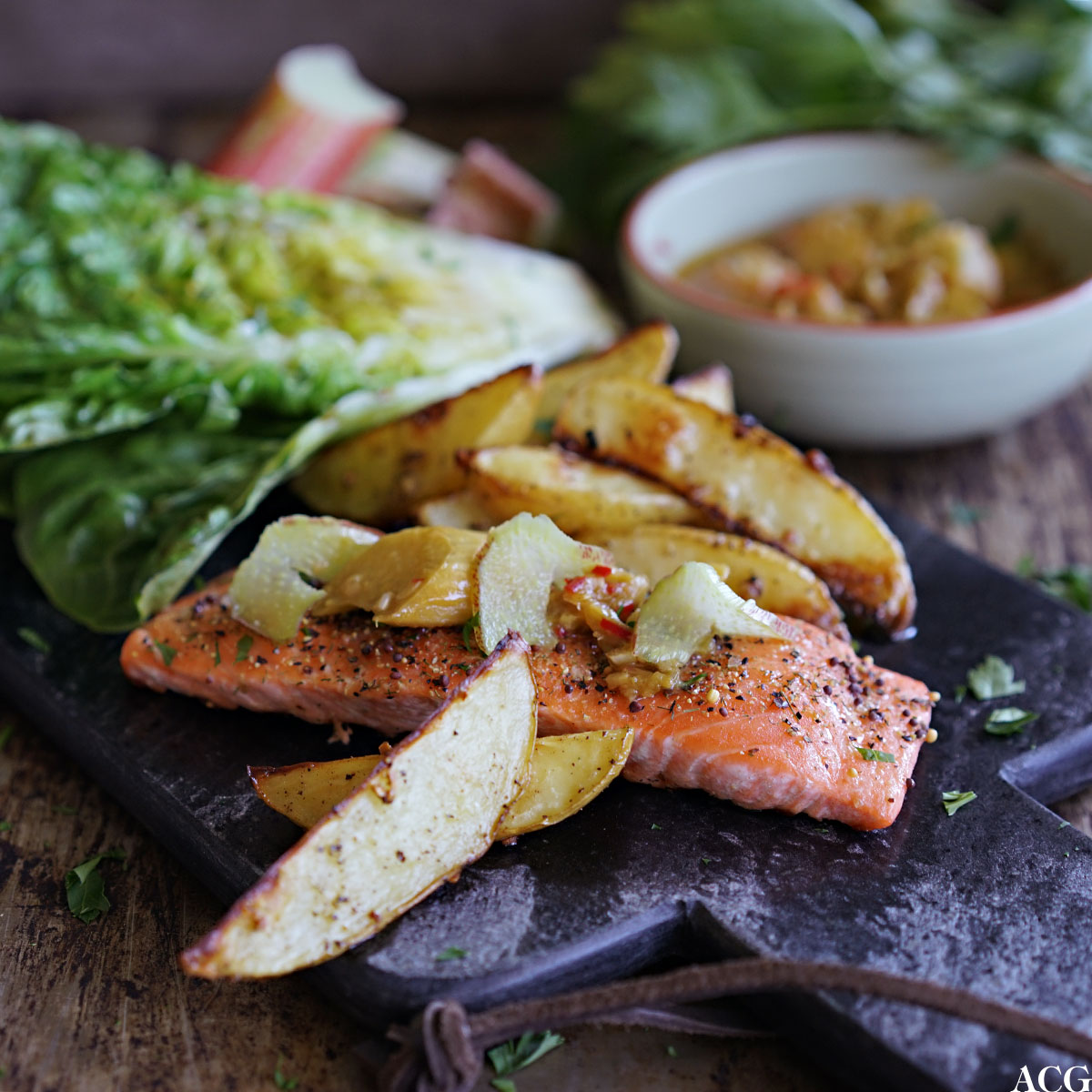 grillet laks med rabarbra