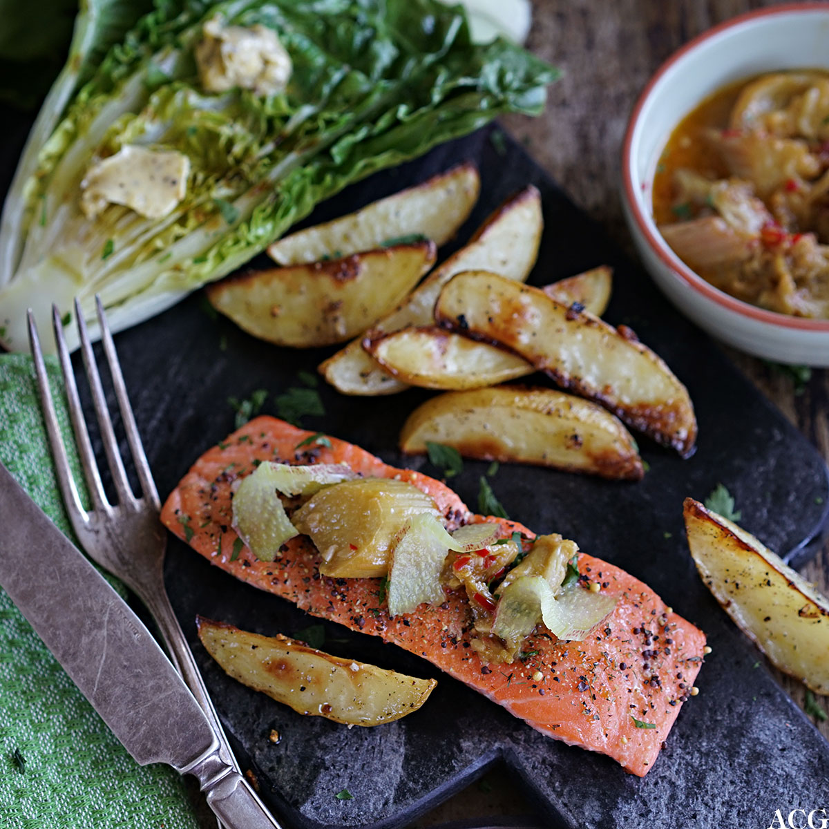 grillet laks med rabarbra