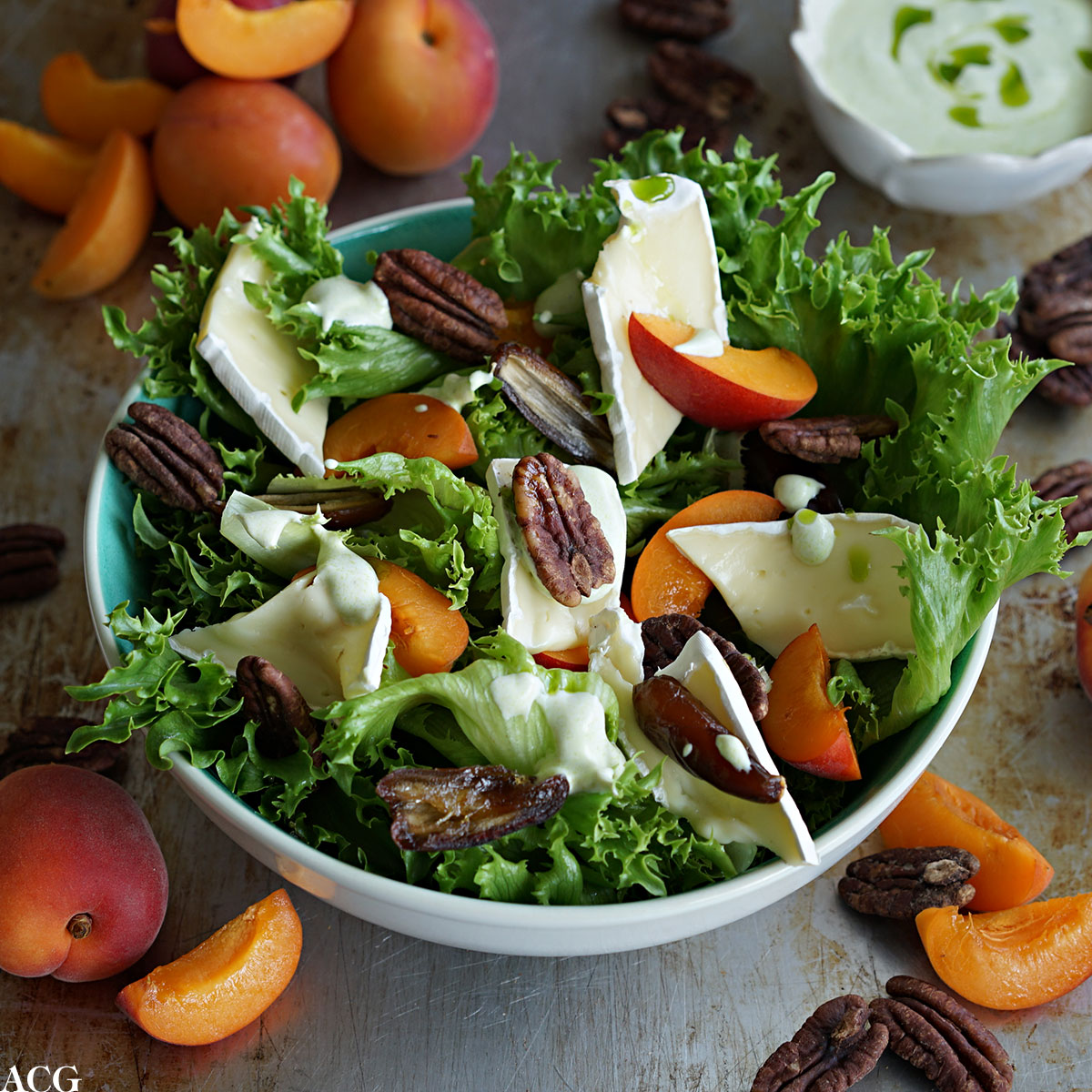 sommersalat med ramsløkdressing