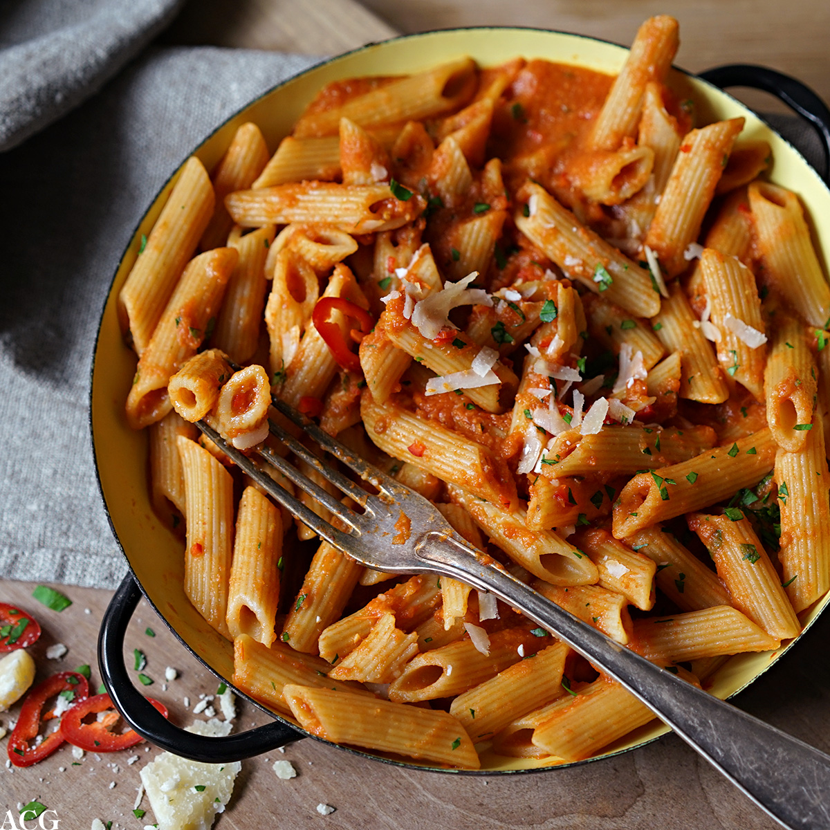 pasta arrabiata - sint tomatsaus