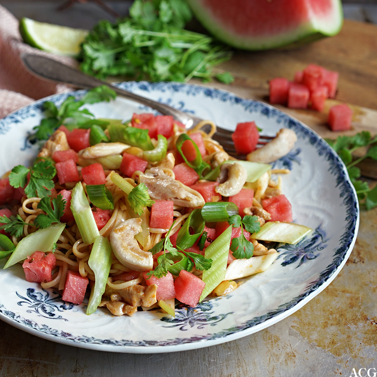 Spicy vannmelonsalat med kylling