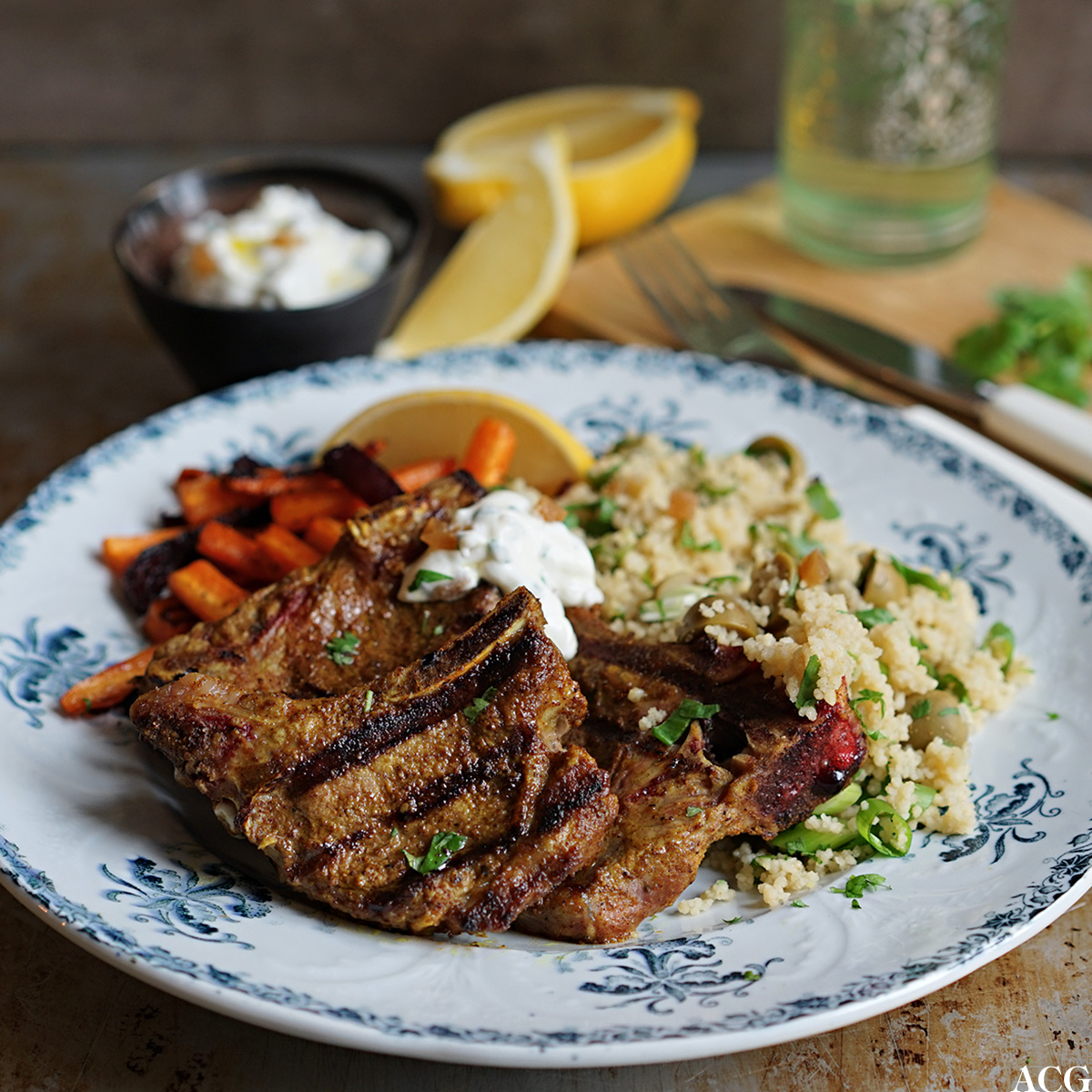 lammekoteletter med couscous og syltede sitroner