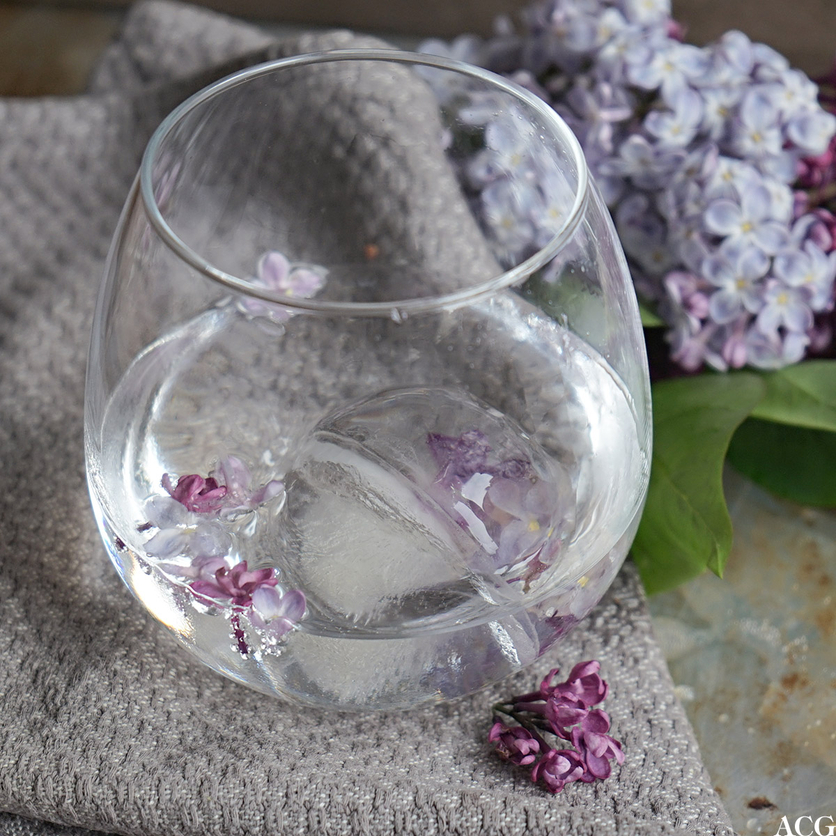 isbiter med blomster